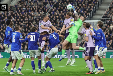 Everton vs Newcastle United (02:45 – 30/10)